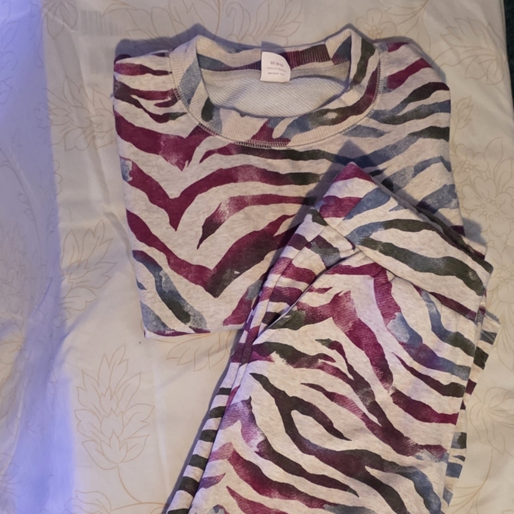 Secret Treasures Multicolor Animal Print Top